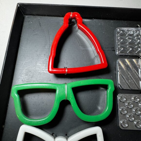 Neiman Marcus Scott Sternberg Designs "Band of Outsiders" Cookie Cutter & Stampe - Picture 4 of 12